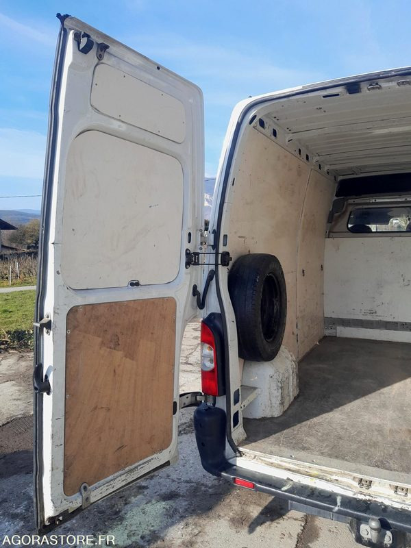 Panel van Renault Master: picture 11