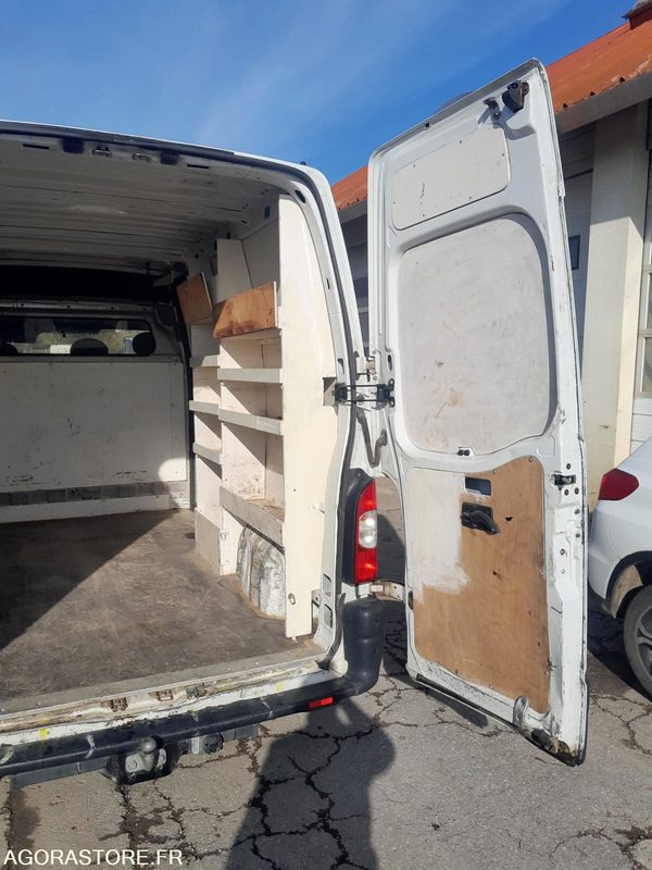 Panel van Renault Master: picture 10