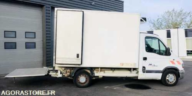 Renault Master Frigorifique 3T5 - 245575km - 2002 - Refrigerated delivery van: picture 4 Renault Master Frigorifique 3T5 - 245575km - 2002 - Refrigerated delivery van: picture 4