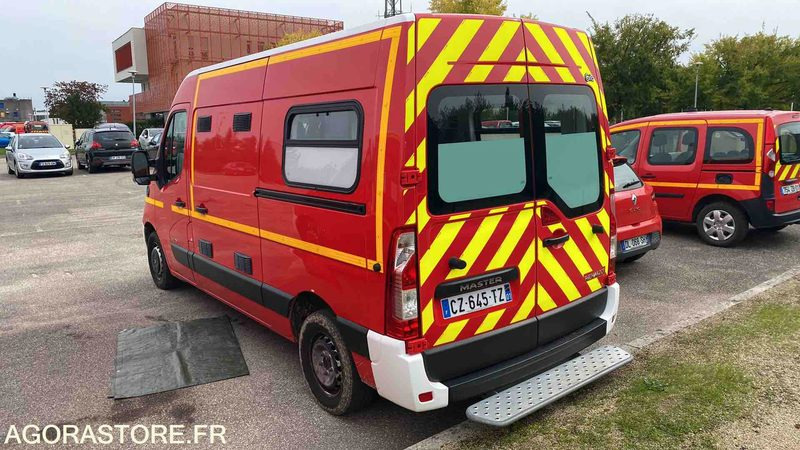 Renault Master III - 23/10/2013 - Ambulance: picture 5 Renault Master III - 23/10/2013 - Ambulance: picture 5