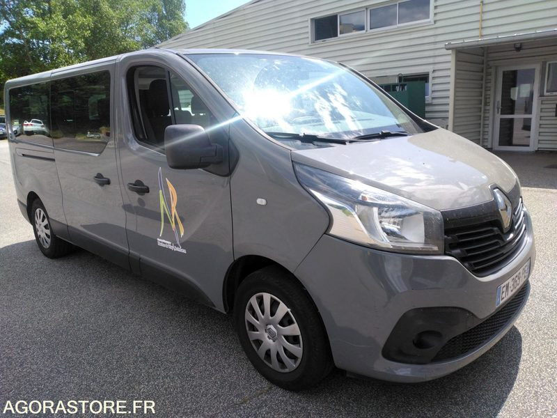 Renault Trafic 2017 114300 kms - Minibus, People carrier: picture 2 Renault Trafic 2017 114300 kms - Minibus, People carrier: picture 2