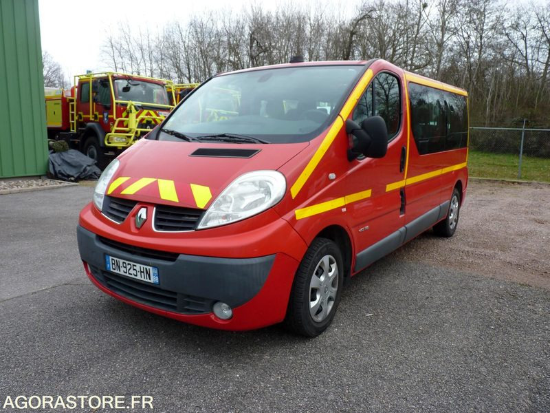 Renault Trafic 9 Places - Small van: picture 3 Renault Trafic 9 Places - Small van: picture 3