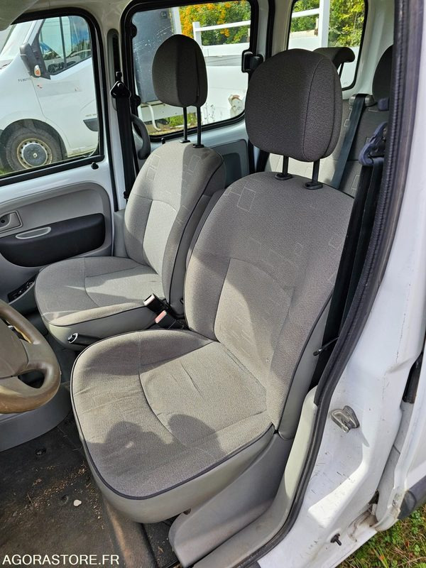 Renault kangoo - 2007 - 210886km - 985WN28 - Car: picture 5 Renault kangoo - 2007 - 210886km - 985WN28 - Car: picture 5