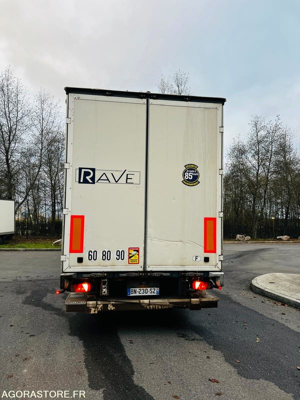 Semi-remorque Bâchée Fruehauf 2011 (3681) - Semi-trailer: picture 2 Semi-remorque Bâchée Fruehauf 2011 (3681) - Semi-trailer: picture 2