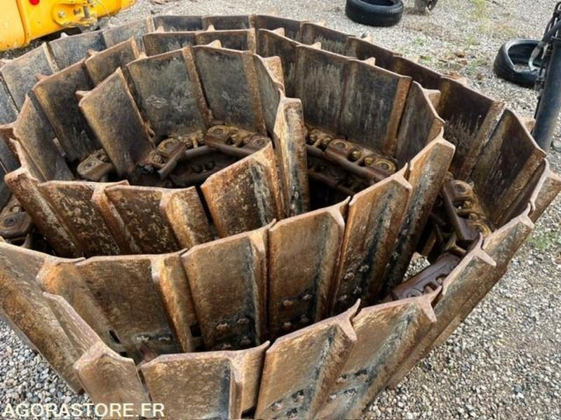 PAIRE DE CHENILLES CATERPILLAR D6N - Spare parts for Construction machinery: picture 4 PAIRE DE CHENILLES CATERPILLAR D6N - Spare parts for Construction machinery: picture 4