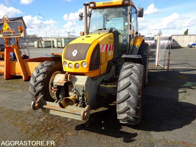 TRACTEUR ET DEBROUSSAILLEUSE - Farm tractor: picture 1 TRACTEUR ET DEBROUSSAILLEUSE - Farm tractor: picture 1