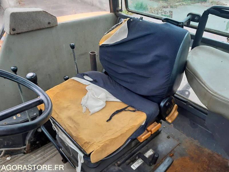 Farm tractor TRACTEUR RENAULT 750MI 12532 heures 1995: picture 11