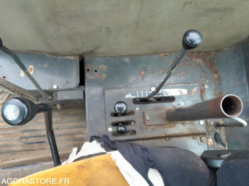 Farm tractor TRACTEUR RENAULT 750MI 12532 heures 1995: picture 10