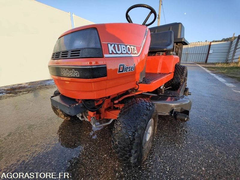 TRACTEUR TONDEUSE KUBOTA - GAMME PRO - HST T1600 - 377 HEURES - Lawn mower: picture 4 TRACTEUR TONDEUSE KUBOTA - GAMME PRO - HST T1600 - 377 HEURES - Lawn mower: picture 4