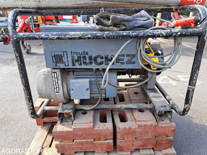TREUIL ELECTRIQUE - Construction equipment: picture 2 TREUIL ELECTRIQUE - Construction equipment: picture 2