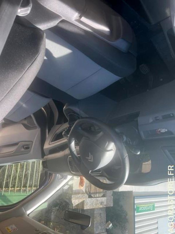 TTC / 0% TVA - MINIBUS CITROEN JUMPY SPACETOURER 1.5L BHDI - 4 portes - 2019 - Minibus, People carrier: picture 4 TTC / 0% TVA - MINIBUS CITROEN JUMPY SPACETOURER 1.5L BHDI - 4 portes - 2019 - Minibus, People carrier: picture 4