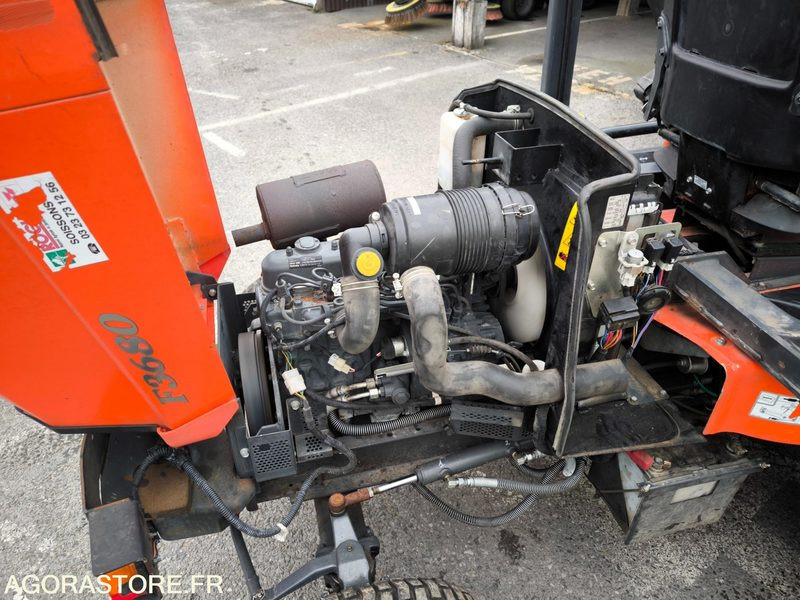 Tondeuse KUBOTA F3680 3688 heures 2013 - Lawn mower: picture 3 Tondeuse KUBOTA F3680 3688 heures 2013 - Lawn mower: picture 3