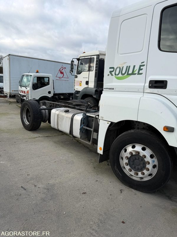 MERCEDES AXOR 2 TRACTEUR ROUTIER BLANC - 400000KM - 2013 - Tractor unit: picture 4 MERCEDES AXOR 2 TRACTEUR ROUTIER BLANC - 400000KM - 2013 - Tractor unit: picture 4