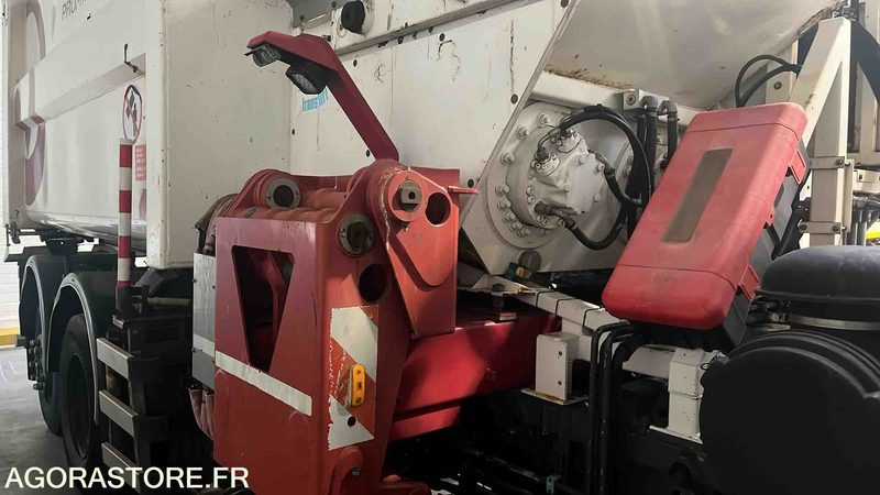 RENAULT 29CHB1 PREMIUM - 2009 - 310214 KM - AC-252-JM - Tractor unit: picture 5 RENAULT 29CHB1 PREMIUM - 2009 - 310214 KM - AC-252-JM - Tractor unit: picture 5