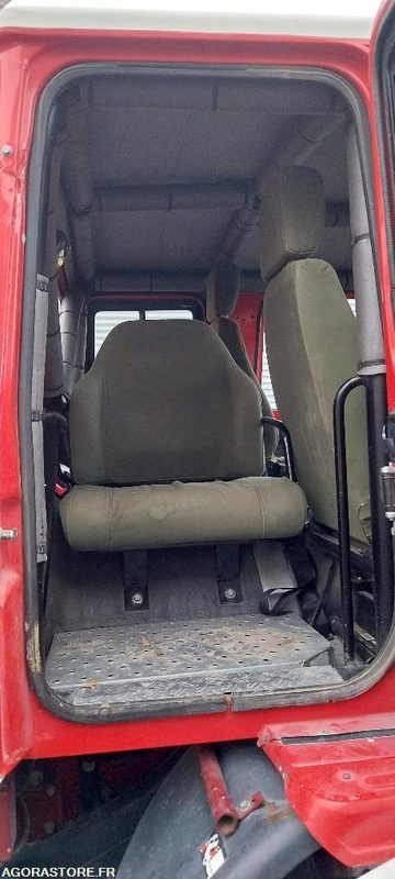 RENAULT M210 4X4 - Tractor unit: picture 4 RENAULT M210 4X4 - Tractor unit: picture 4