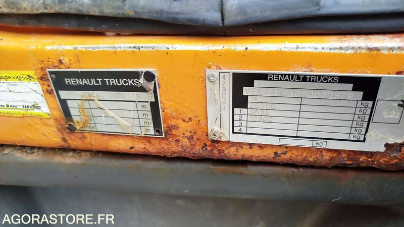 Renault Kerax 220DCI - 2006 - 138401km - 815BTZ31 - Tractor unit: picture 4 Renault Kerax 220DCI - 2006 - 138401km - 815BTZ31 - Tractor unit: picture 4