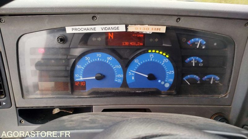 Renault Kerax 220DCI - 2006 - 138401km - 815BTZ31 - Tractor unit: picture 5 Renault Kerax 220DCI - 2006 - 138401km - 815BTZ31 - Tractor unit: picture 5