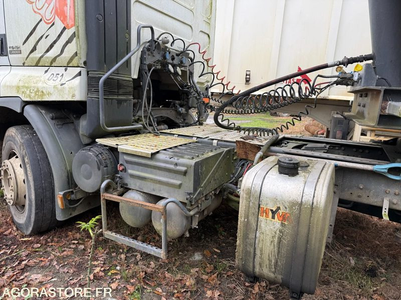 TRACTEUR RENAULT PREMIUM 460 DXI - GROUPE HYDRAULIQUE HYVA - 452000KM - 2014 - Tractor unit: picture 4 TRACTEUR RENAULT PREMIUM 460 DXI - GROUPE HYDRAULIQUE HYVA - 452000KM - 2014 - Tractor unit: picture 4