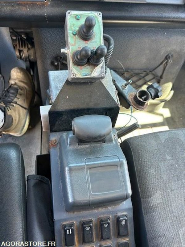 Leasing of CAMION 4X4 MERCEDES UNIMOG U5000 2009 62289 KM 4667 HEURES CAMION 4X4 MERCEDES UNIMOG U5000 2009 62289 KM 4667 HEURES: picture 13 Leasing of CAMION 4X4 MERCEDES UNIMOG U5000 2009 62289 KM 4667 HEURES CAMION 4X4 MERCEDES UNIMOG U5000 2009 62289 KM 4667 HEURES: picture 13