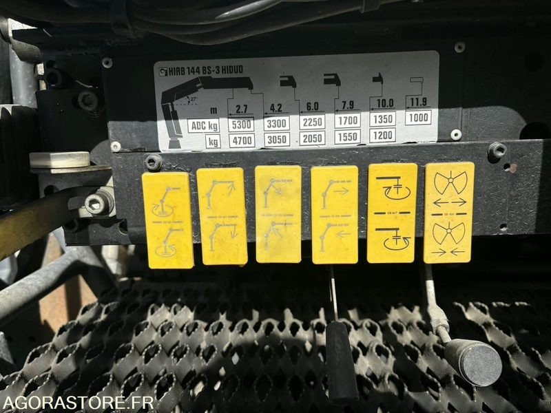 CAMION 6X4 TRI-BENNE +GRUE MERCEDES AROCS 2640 2014 190 000 KM - Truck: picture 4 CAMION 6X4 TRI-BENNE +GRUE MERCEDES AROCS 2640 2014 190 000 KM - Truck: picture 4