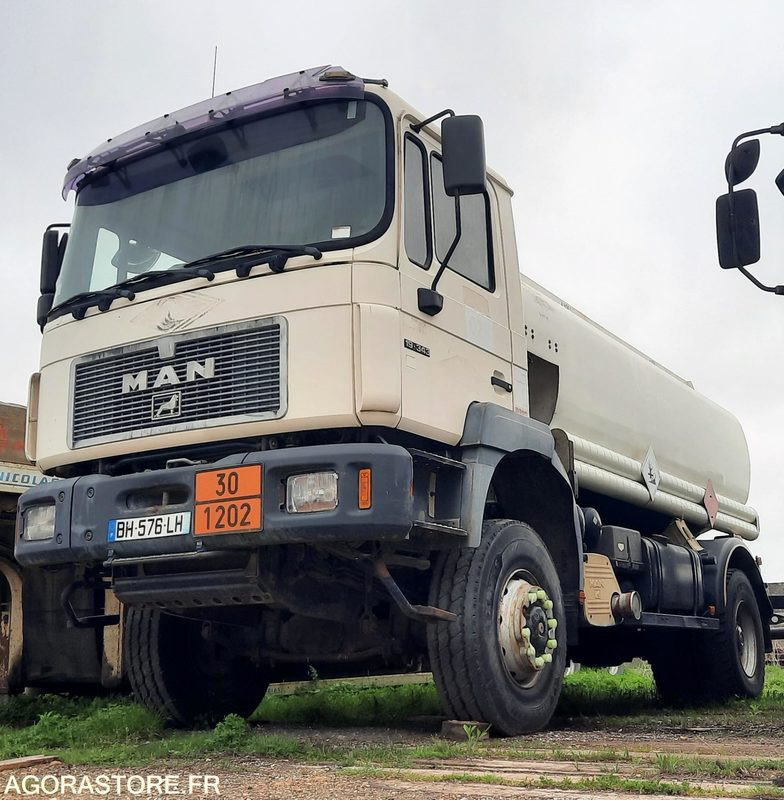 CAMION CITERNE 4x4 - MAN 19.343 - 524 755 KM (P2101604) - Truck: picture 1 CAMION CITERNE 4x4 - MAN 19.343 - 524 755 KM (P2101604) - Truck: picture 1