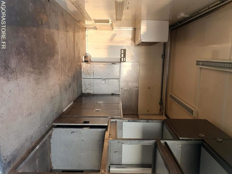 CAMION PORTEUR RENAULT ATELIER ET BASE DE VIE - Truck: picture 4 CAMION PORTEUR RENAULT ATELIER ET BASE DE VIE - Truck: picture 4