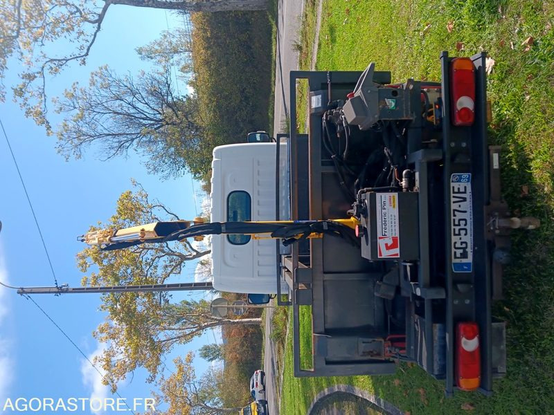 GRUE - RENAULT - MAXITY 3.0DXIU 140 PLATEAU - 2016 - 26601 - Truck: picture 4 GRUE - RENAULT - MAXITY 3.0DXIU 140 PLATEAU - 2016 - 26601 - Truck: picture 4