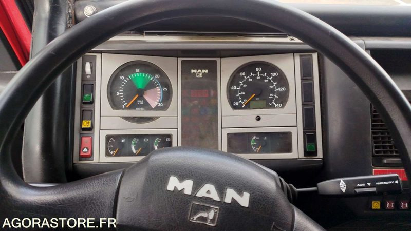 MAN LE220B - 2002 - 9858QD11 - Truck: picture 5 MAN LE220B - 2002 - 9858QD11 - Truck: picture 5