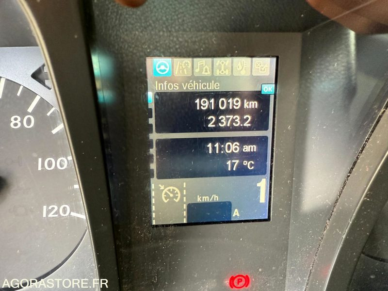 Truck Mercedes Antos 1824 caisson hayon dhollandia 3t - 193000km-2017: picture 9 Truck Mercedes Antos 1824 caisson hayon dhollandia 3t - 193000km-2017: picture 9