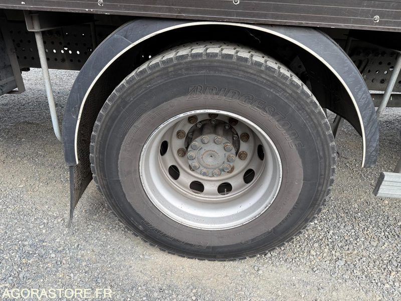 Truck Mercedes Antos 1824 caisson hayon dhollandia 3t - 193000km-2017: picture 20 Truck Mercedes Antos 1824 caisson hayon dhollandia 3t - 193000km-2017: picture 20