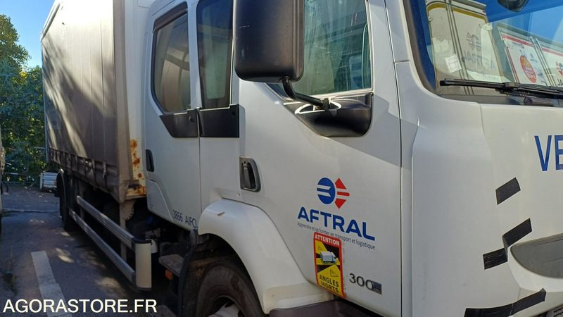 Porteur MIDLUM 290DXI - 2012 - 402501 kms (3866/CL-261-EP) - Truck: picture 2 Porteur MIDLUM 290DXI - 2012 - 402501 kms (3866/CL-261-EP) - Truck: picture 2