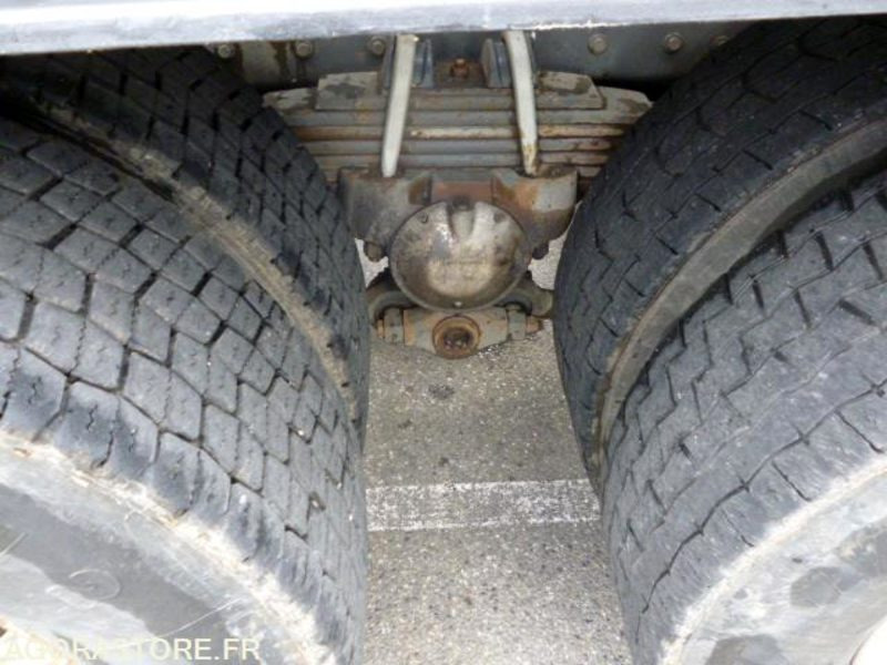 Truck Renault Kerax 6x4 370DCI bras de dépose Marrel 16000kgs 521550 kms 2003: picture 12