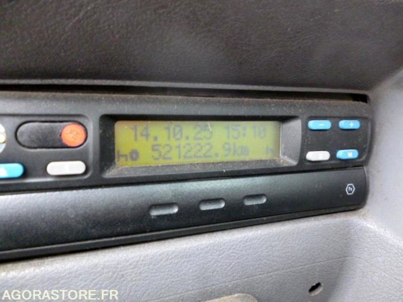 Truck Renault Kerax 6x4 370DCI bras de dépose Marrel 16000kgs 521550 kms 2003: picture 16