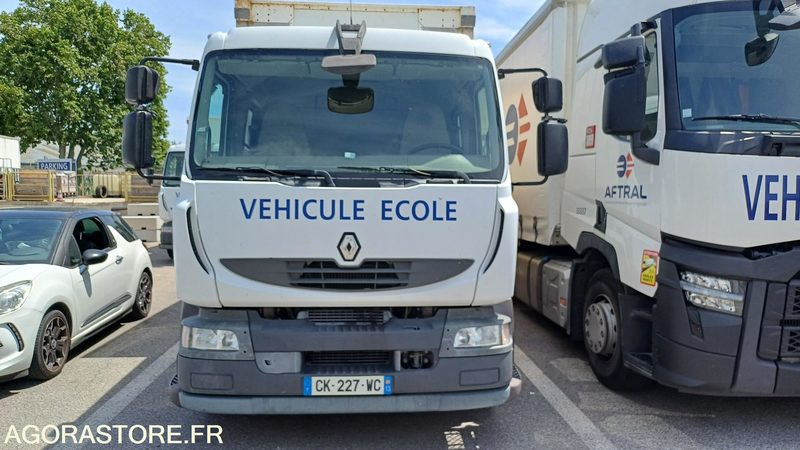 Renault MIDLUM 300DXI de 2012 406145 kms (3864) - Truck: picture 1 Renault MIDLUM 300DXI de 2012 406145 kms (3864) - Truck: picture 1