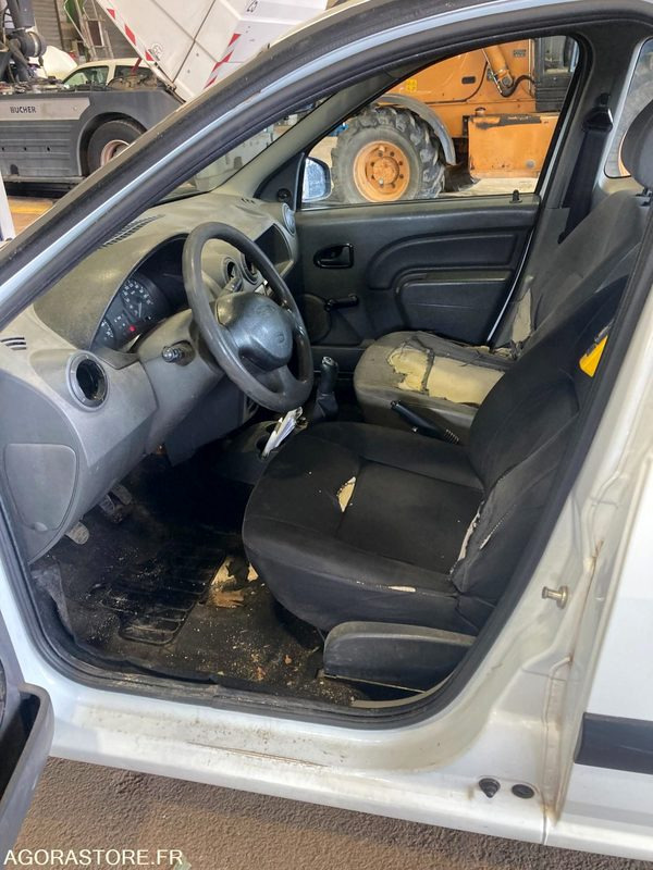 VEHICULE BENNE DACIA LOGAN PICK UP - Tipper van: picture 4 VEHICULE BENNE DACIA LOGAN PICK UP - Tipper van: picture 4