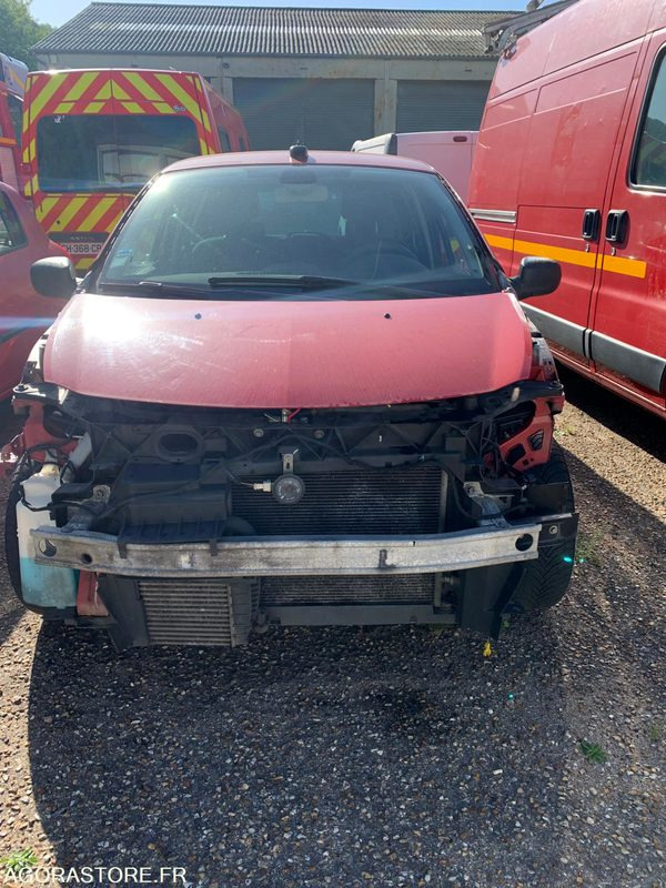 VL RENAULT CLIO3 AB102YS - Car: picture 2 VL RENAULT CLIO3 AB102YS - Car: picture 2