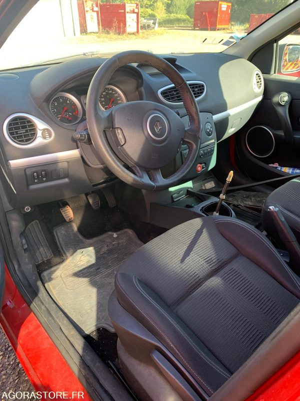 VL RENAULT CLIO3 AB102YS - Car: picture 5 VL RENAULT CLIO3 AB102YS - Car: picture 5