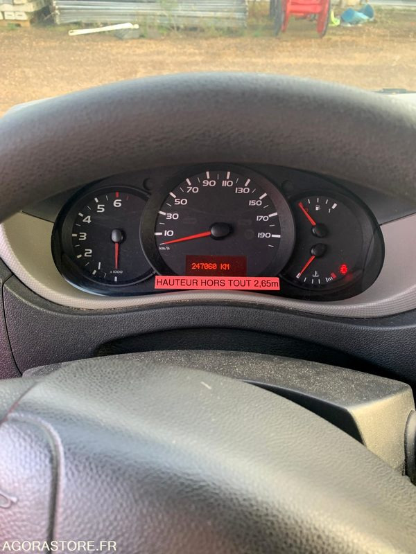 VSAV RENAULT MASTER3 EA080NB - Ambulance: picture 4 VSAV RENAULT MASTER3 EA080NB - Ambulance: picture 4