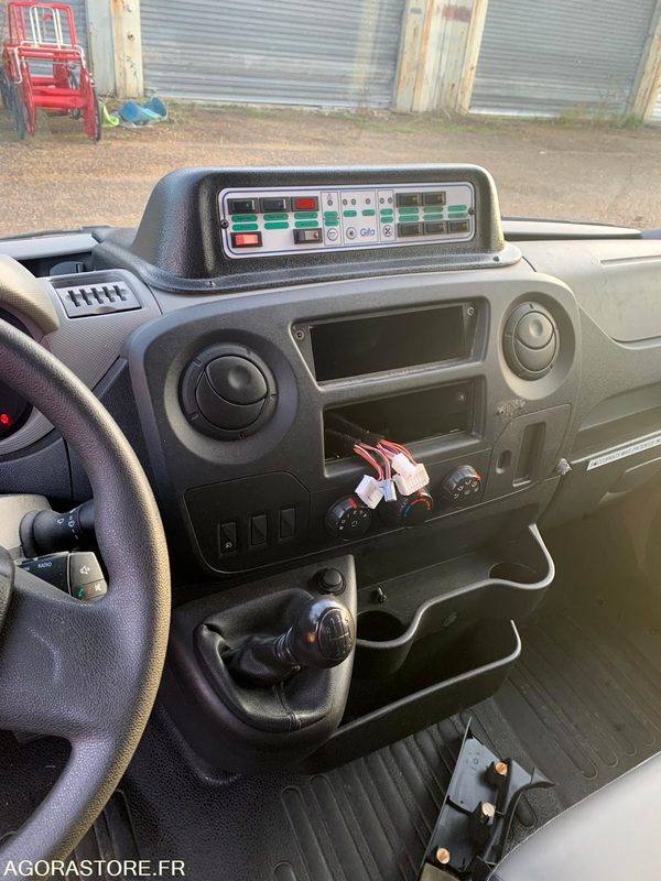 VSAV RENAULT MASTER3 EA080NB - Ambulance: picture 5 VSAV RENAULT MASTER3 EA080NB - Ambulance: picture 5