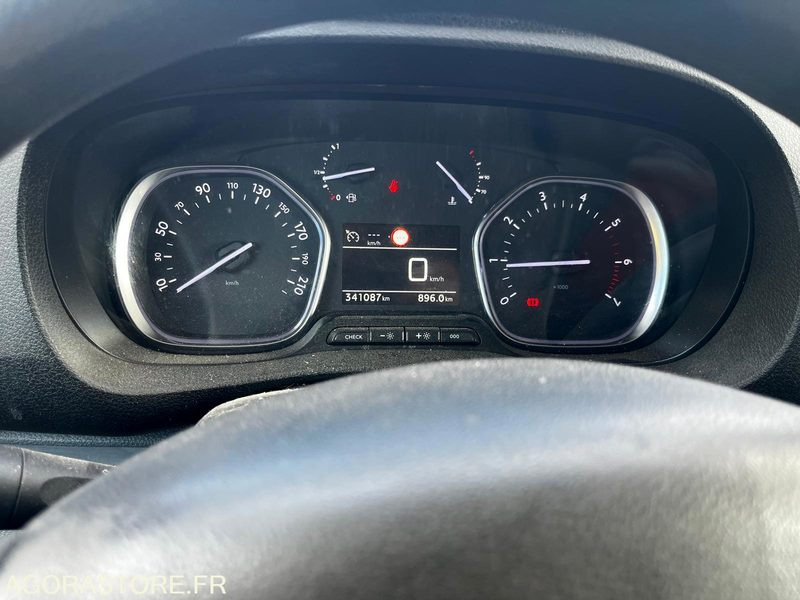 Citroen jumpy 2017 1.6hdi 341000km - Panel van: picture 2 Citroen jumpy 2017 1.6hdi 341000km - Panel van: picture 2