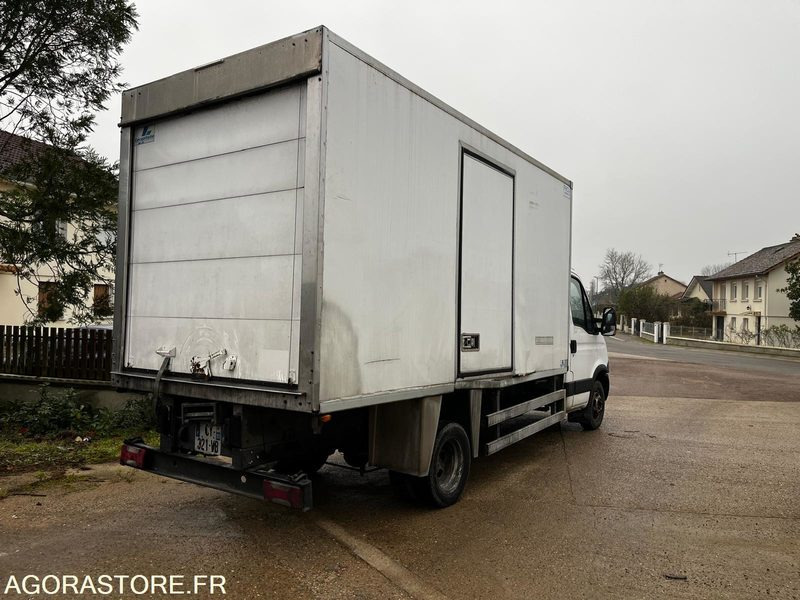Iveco 35c13 frigorifique 185000km 2013 - Refrigerated delivery van: picture 4 Iveco 35c13 frigorifique 185000km 2013 - Refrigerated delivery van: picture 4