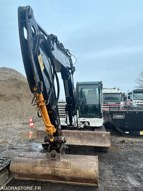 Pelle 8T ROBEX 80CR-9A hyundai - 2017 - 7000 heures - Excavator: picture 2 Pelle 8T ROBEX 80CR-9A hyundai - 2017 - 7000 heures - Excavator: picture 2