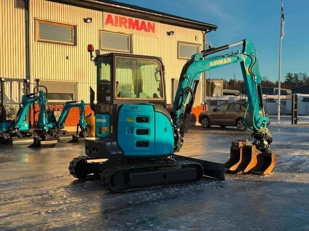 Airman AX 38 U-6 A - Mini excavator: picture 3 Airman AX 38 U-6 A - Mini excavator: picture 3