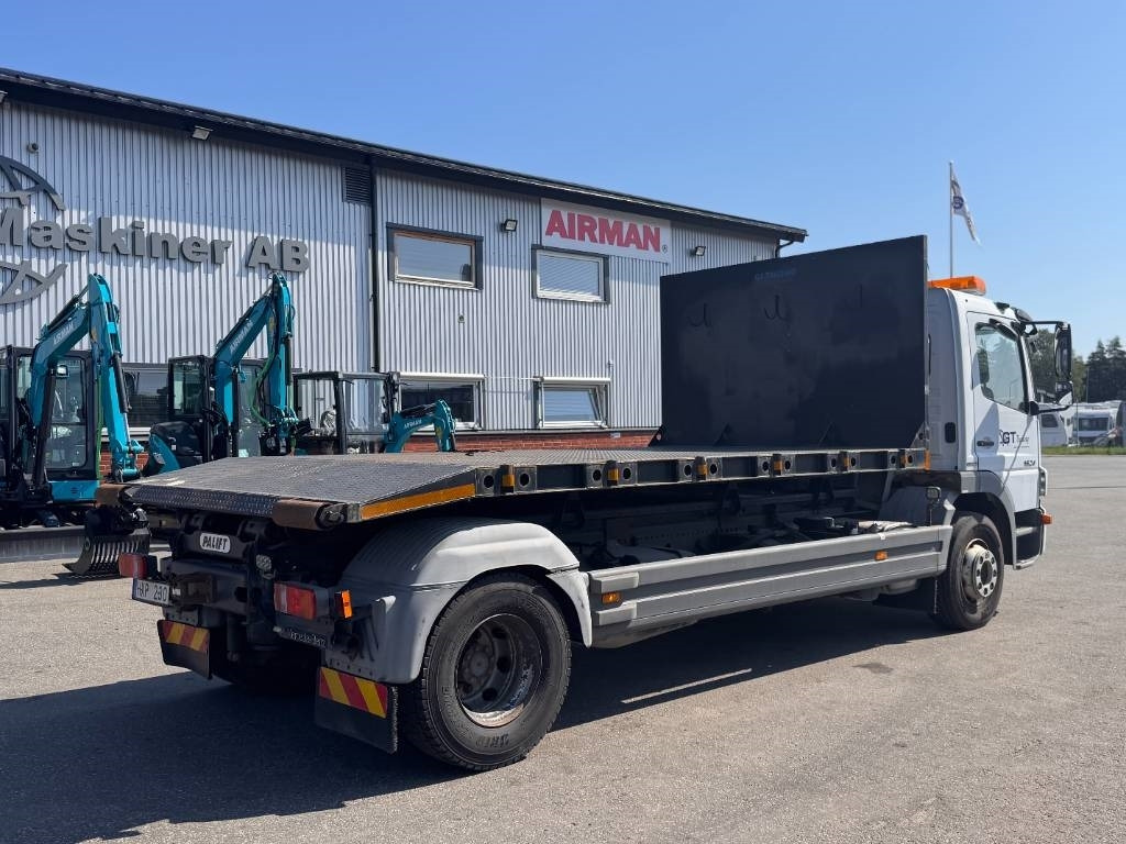 Mercedes-Benz Atego 1524 L 4X2 Växlare Pallift - Box truck: picture 3 Mercedes-Benz Atego 1524 L 4X2 Växlare Pallift - Box truck: picture 3