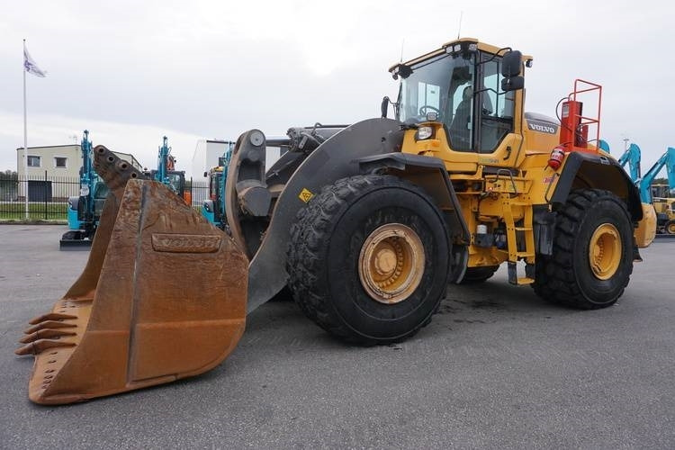 Volvo L250H - Wheel loader: picture 3 Volvo L250H - Wheel loader: picture 3