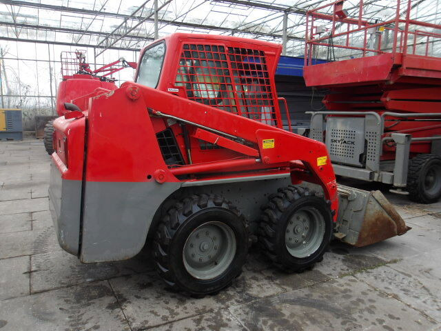 Bobcat S130 - Skid steer loader: picture 5 Bobcat S130 - Skid steer loader: picture 5