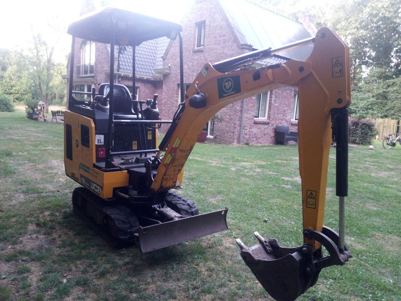 Mini excavator JCB 15C: picture 21