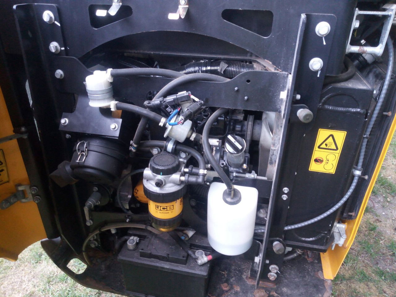 Mini excavator JCB 15C: picture 22