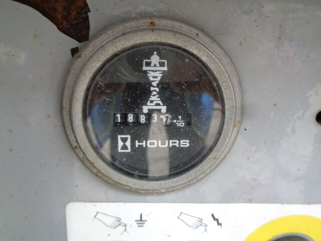 Skyjack SJ 6832 - Scissor lift: picture 3 Skyjack SJ 6832 - Scissor lift: picture 3