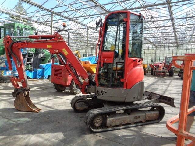 Yanmar VIO 25-4 - Mini excavator: picture 1 Yanmar VIO 25-4 - Mini excavator: picture 1